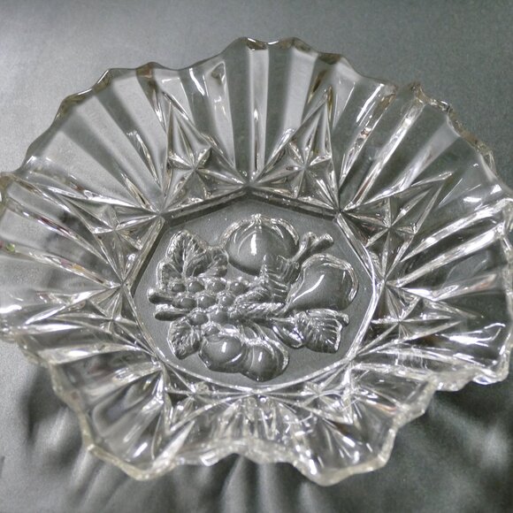Vintage Federal Clear Glass Fruit Dish/Bowl - Pioneer Pattern w/ Ruffle Edge - Picture 1 of 15